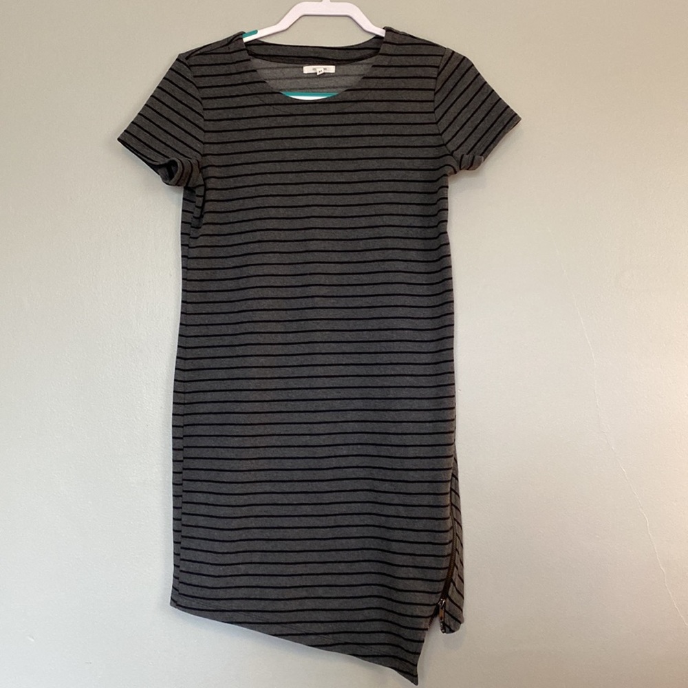 EUC black & gray striped Maurices dress size medium
